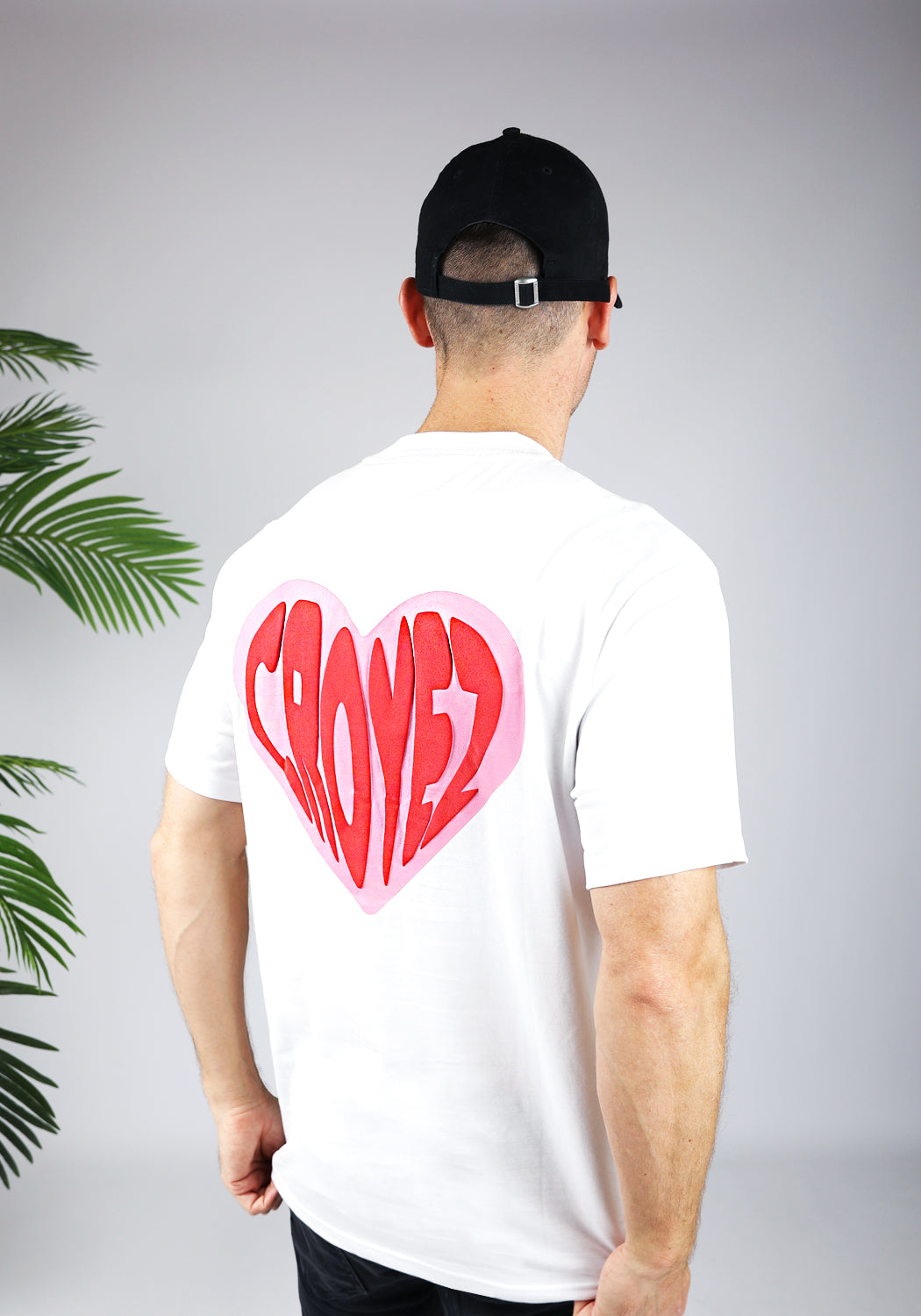 https://cdn.shopify.com/s/files/1/0935/6315/8909/files/CROYEZ_PUFFED_HEART_T-SHIRT--CD1043-WHITE_RED-1.jpg?v=1771495027 Cotton District CROYEZ PUFFED HEART T-SHIRT WHITE/RED