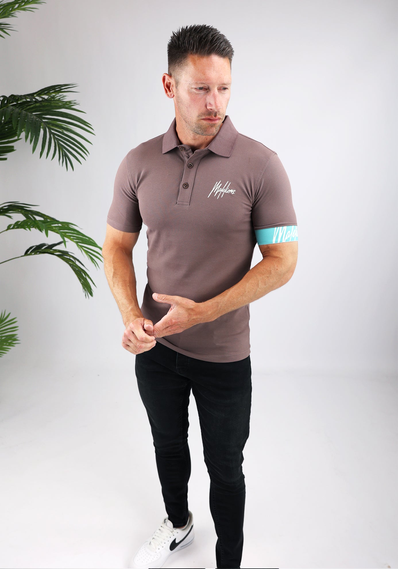 https://cdn.shopify.com/s/files/1/0935/6315/8909/files/MALELIONS_CAPTAIN_POLO--CD1063-STONE_BROWN-3.jpg?v=1771504104 Cotton District MALELIONS CAPTAIN POLO STONE BROWN