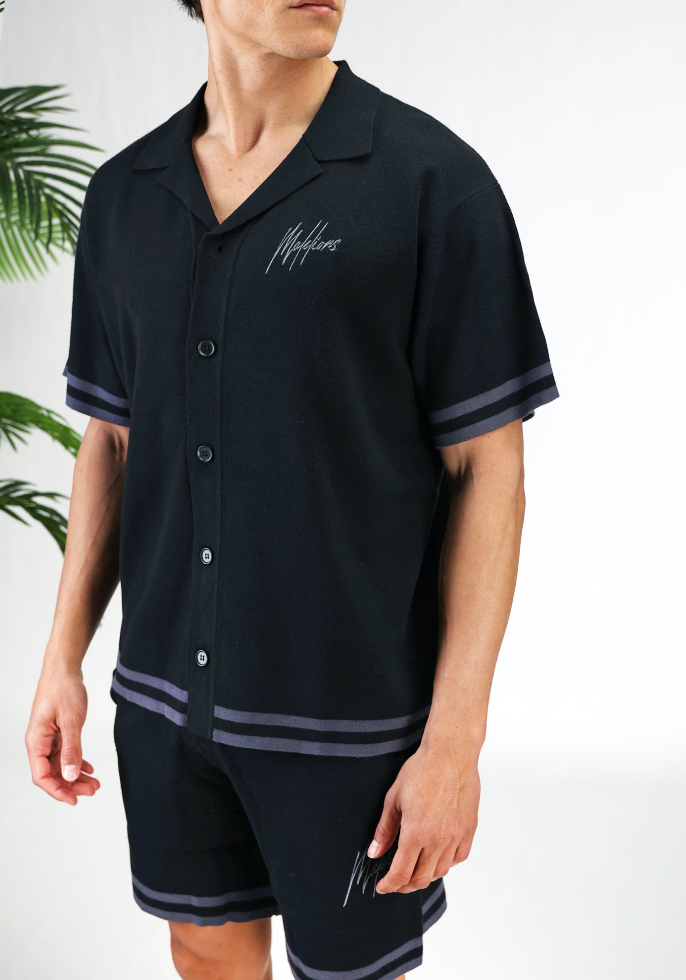 https://cdn.shopify.com/s/files/1/0935/6315/8909/files/MALELIONS_KNITTED_SET--CD1122-BLACK-2.jpg?v=1772105600 Cotton District MALELIONS KNITTED SET BLACK