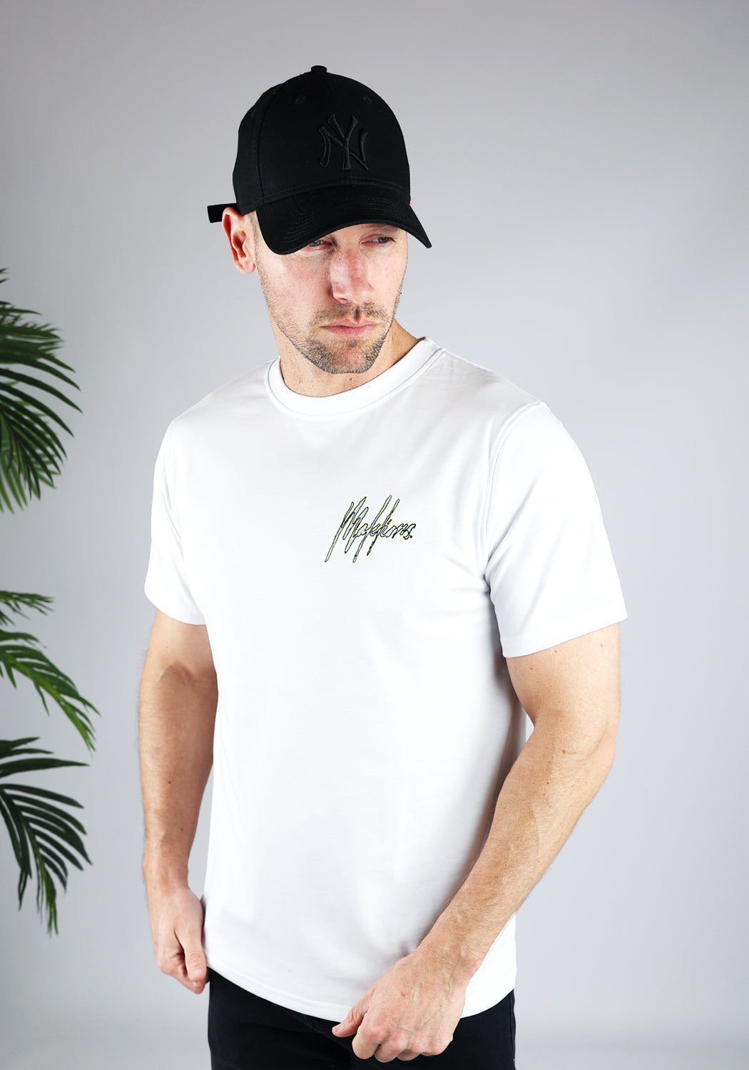 https://cdn.shopify.com/s/files/1/0935/6315/8909/files/MALELIONS_SIGNATURE_SKETCH_T-SHIRT--CD1057-WHITE-1.jpg?v=1771500176 Cotton District MALELIONS SIGNATURE SKETCH T-SHIRT WHITE