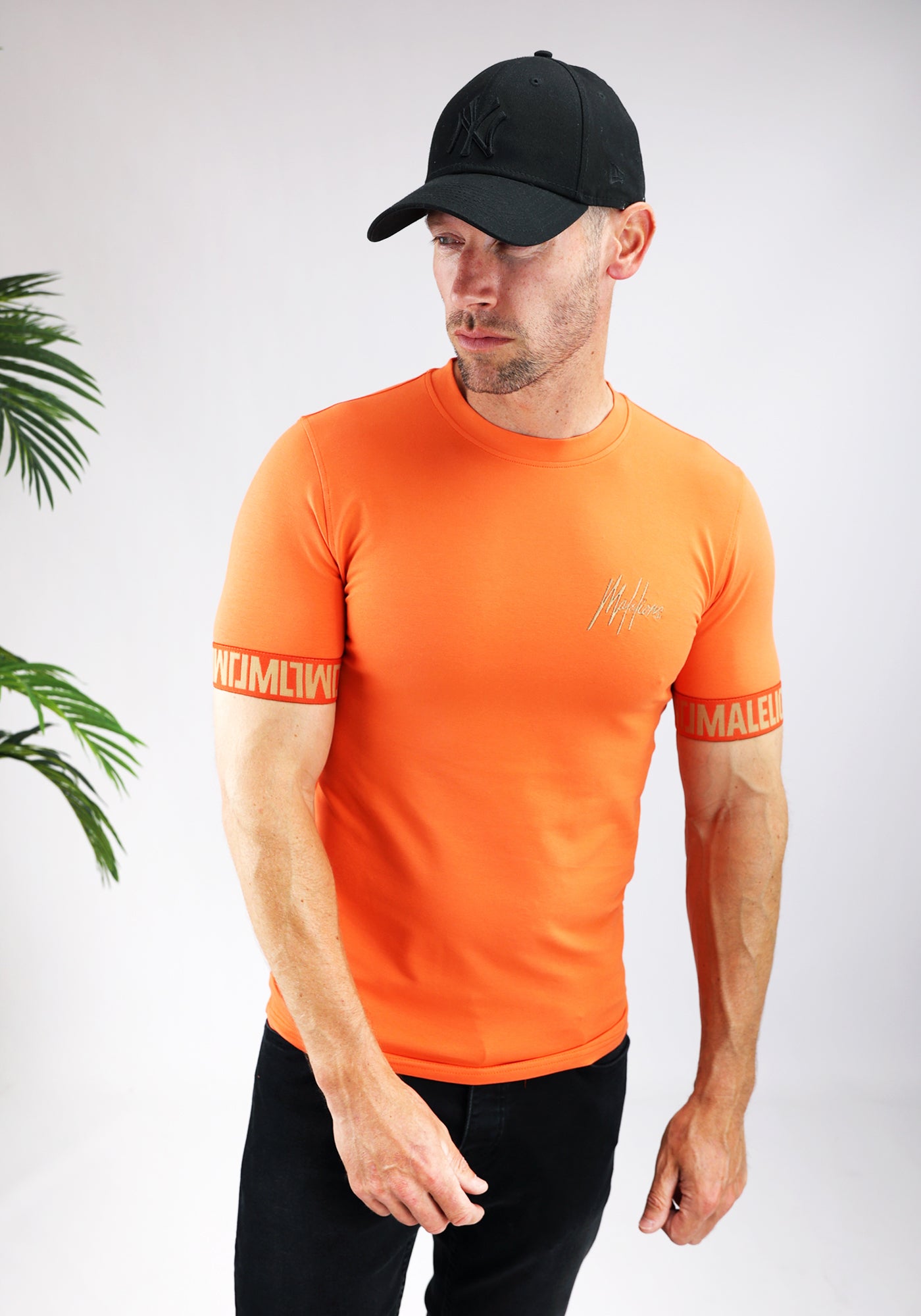 https://cdn.shopify.com/s/files/1/0935/6315/8909/files/MALELIONS_VENETIAN_T-SHIRT--CD1056-CORAL-1.jpg?v=1771499231 Cotton District MALELIONS VENETIAN T-SHIRT CORAL