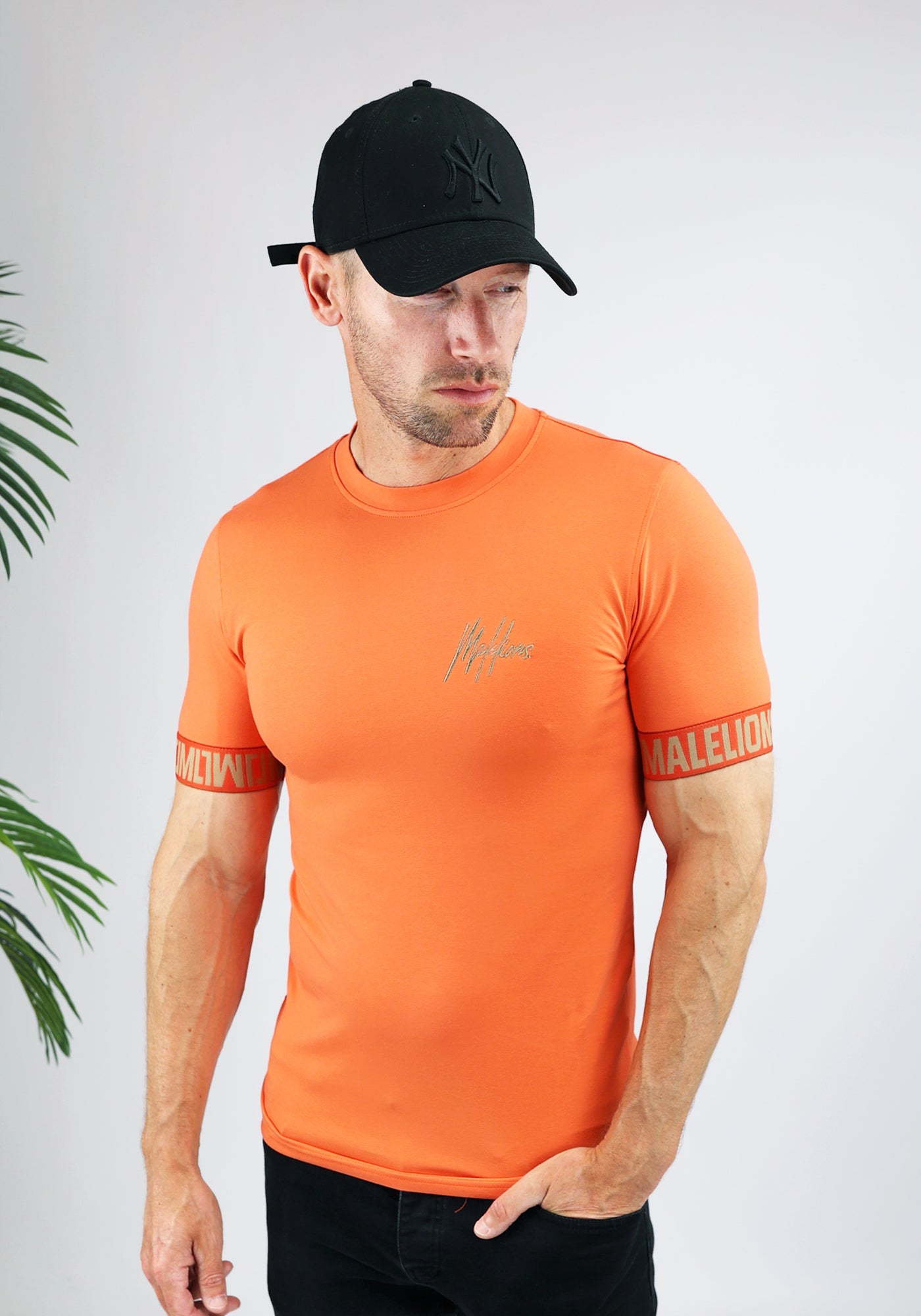 https://cdn.shopify.com/s/files/1/0935/6315/8909/files/MALELIONS_VENETIAN_T-SHIRT--CD1056-CORAL.jpg?v=1771499231 Cotton District MALELIONS VENETIAN T-SHIRT CORAL