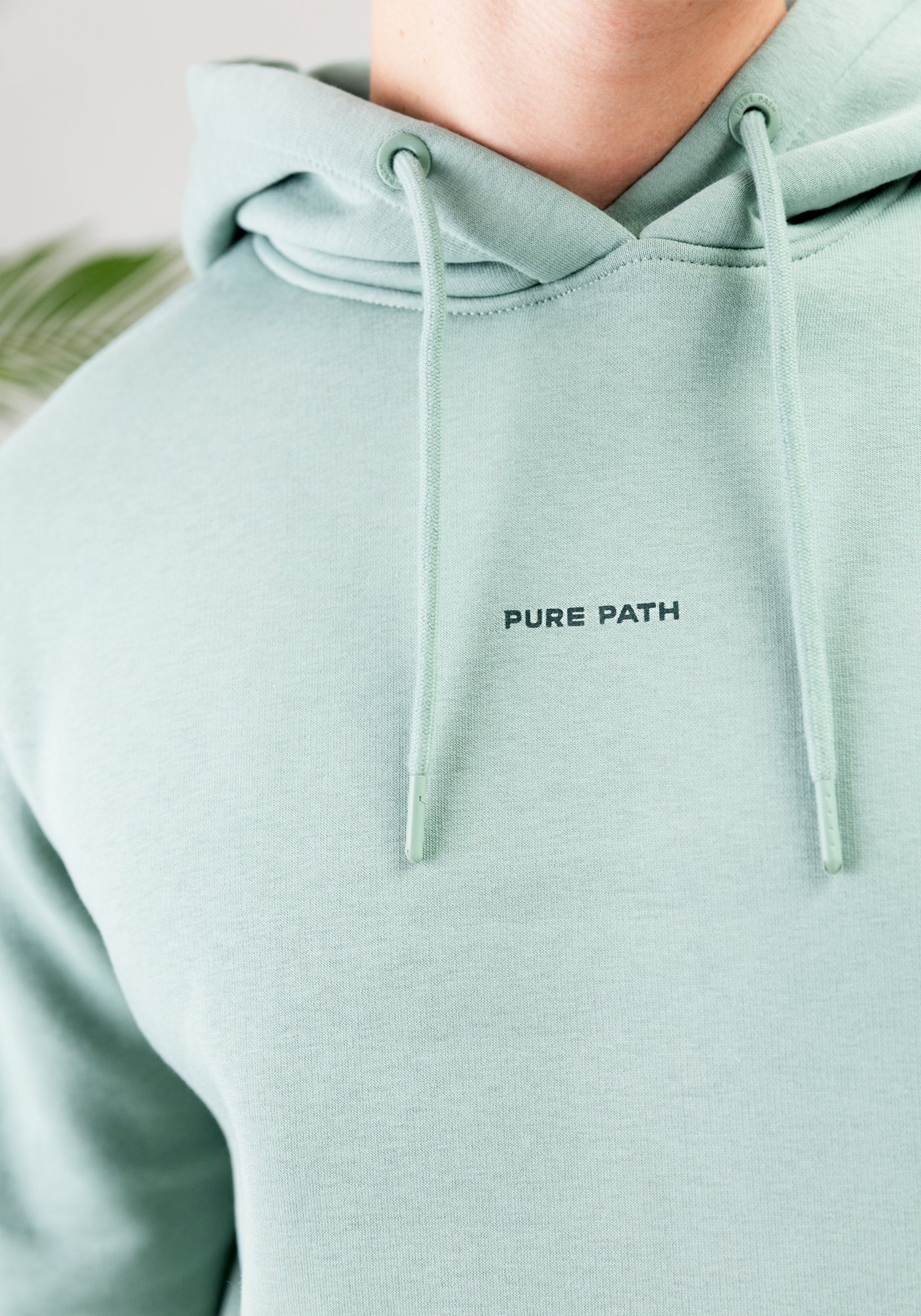 https://cdn.shopify.com/s/files/1/0935/6315/8909/files/PURE_PATH_ESSENTIAL_HOODIE--CD1095-ARMY_GREEN-2.jpg?v=1771524487 Cotton District PURE PATH ESSENTIAL HOODIE ARMY GREEN